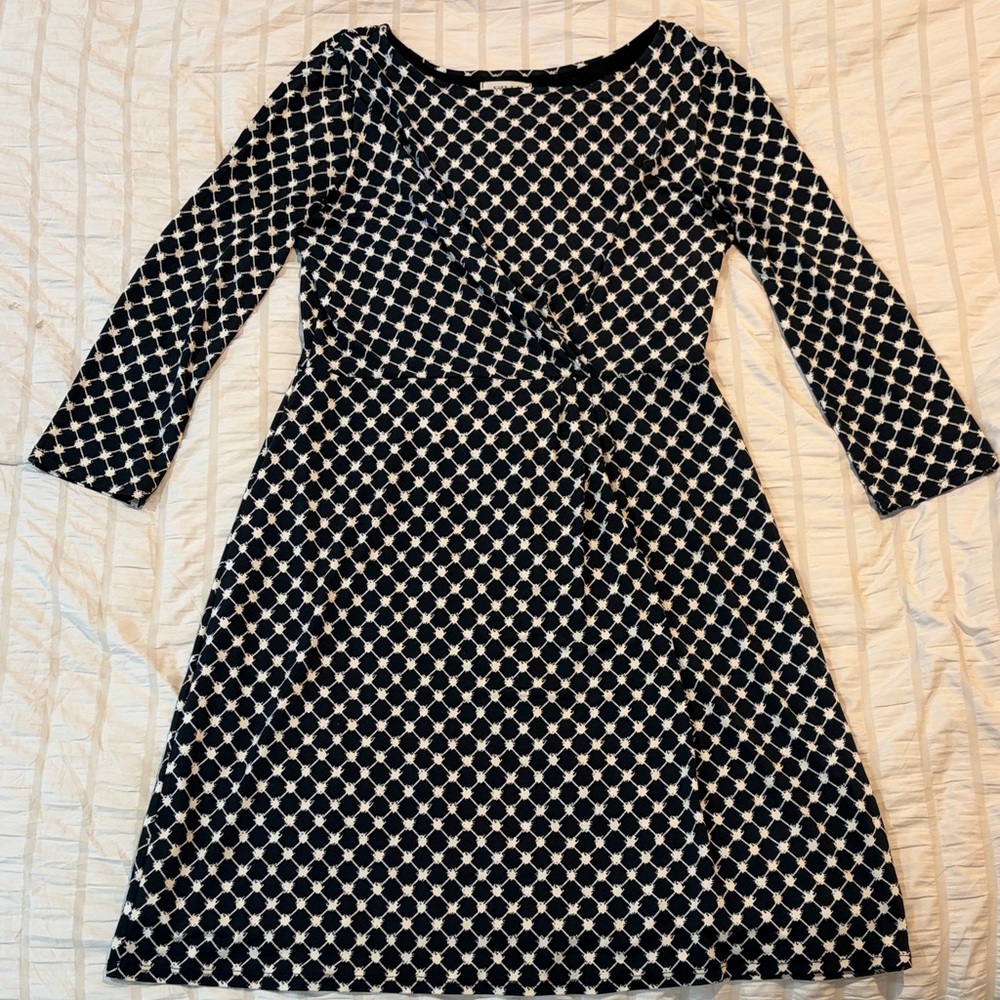 Gilli Black and Cream Geometric Long Sleeve Dress